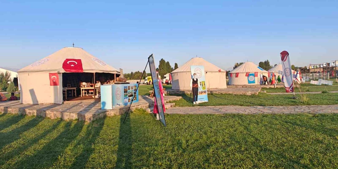 Malazgirt’te oba çadırlarında yöresel kültür buluşması