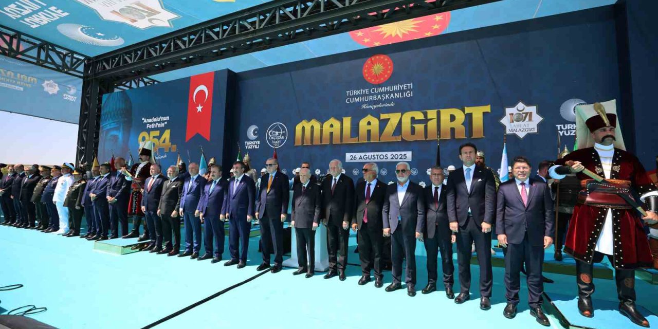 Cumhurbaşkanı Erdoğan: "Yönünü Ankara’ya ve Şam’a dönenler kazanacak"