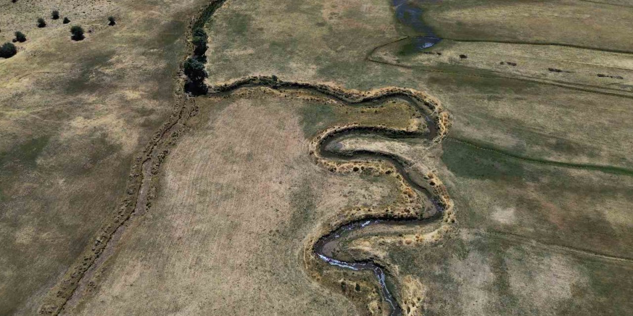 Doğa harikası Güzeldere kuraklığın pençesinde