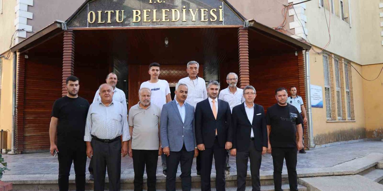 Bakan Yardımcısı Tarıkdaroğlu Oltu’da temaslarda bulundu