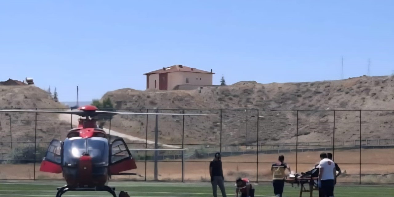 Darende’de kalp krizi geçiren hasta hava ambulansıyla Malatya’ya sevk edildi