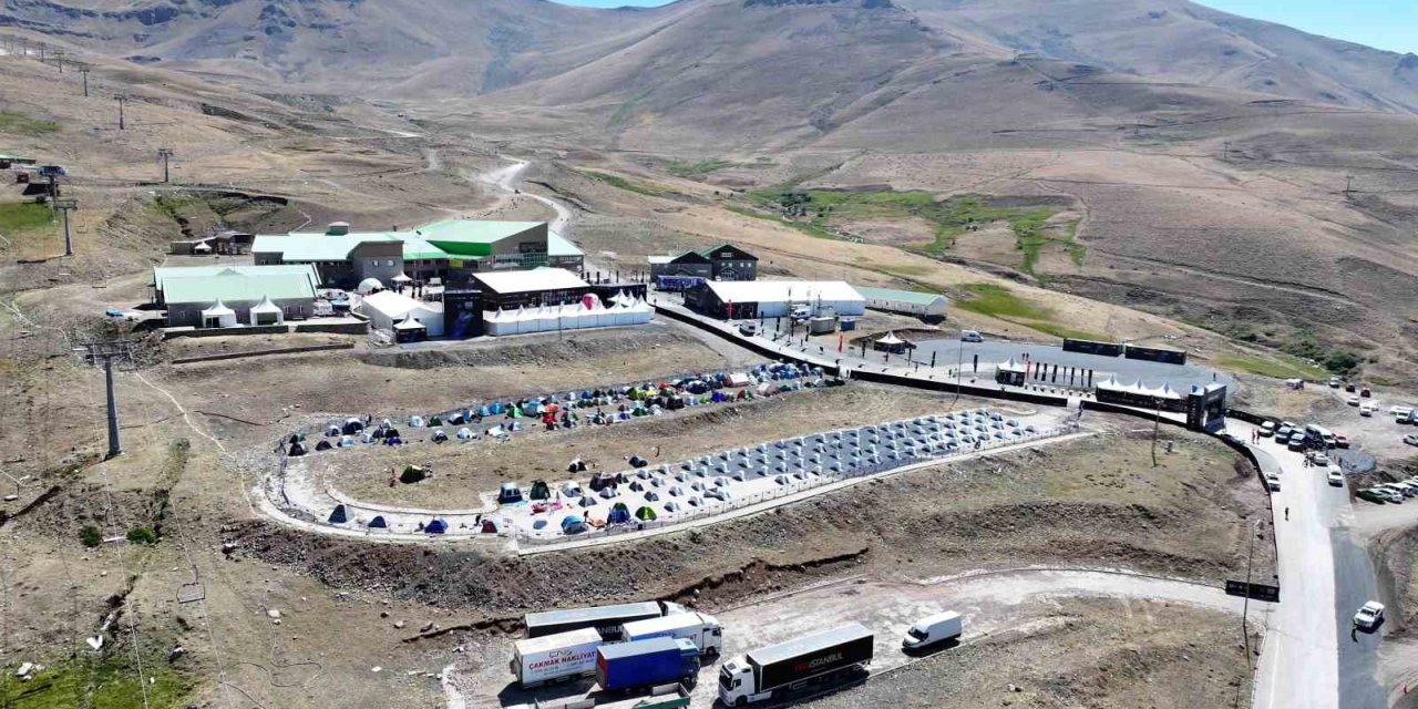 Erzurum’da Türkiye’nin en büyük gökyüzü gözlem etkinliği başlıyor