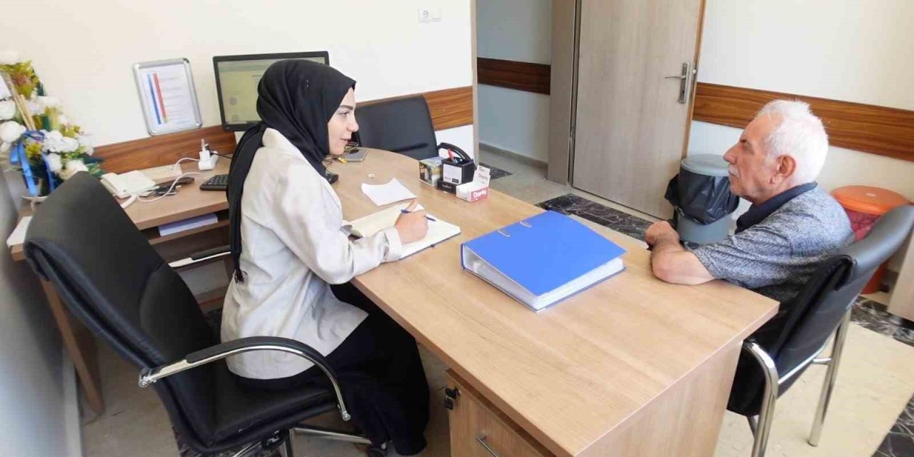 Fırat Üniversitesi Tıp Fakültesi’nden Dr. Tuncer: "Vatandaşlarımıza sigarayı bırakma sürecinde destek oluyoruz"