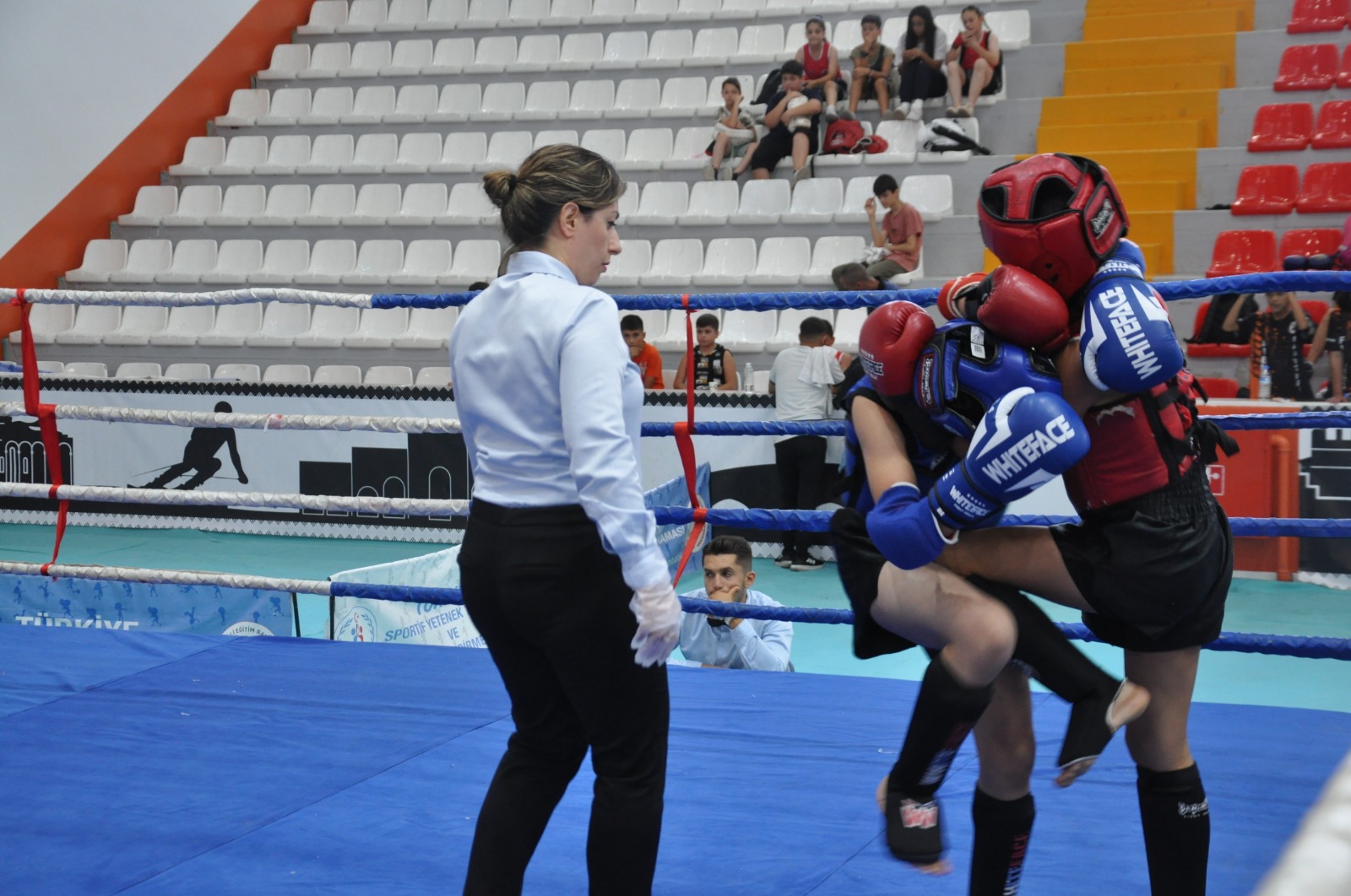 Kars’ta Çocuklar Türkiye Muaythai Şampiyonası heyecanı