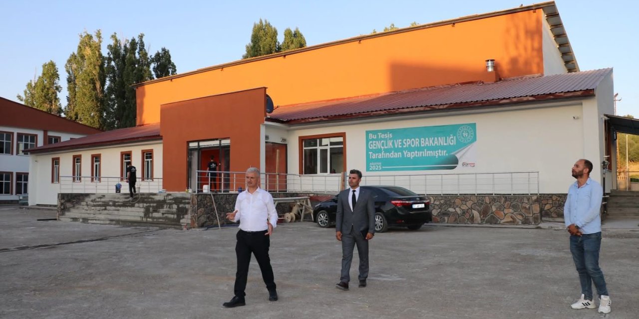 Malazgirt’te spor ve gençlik yatırımları sürüyor