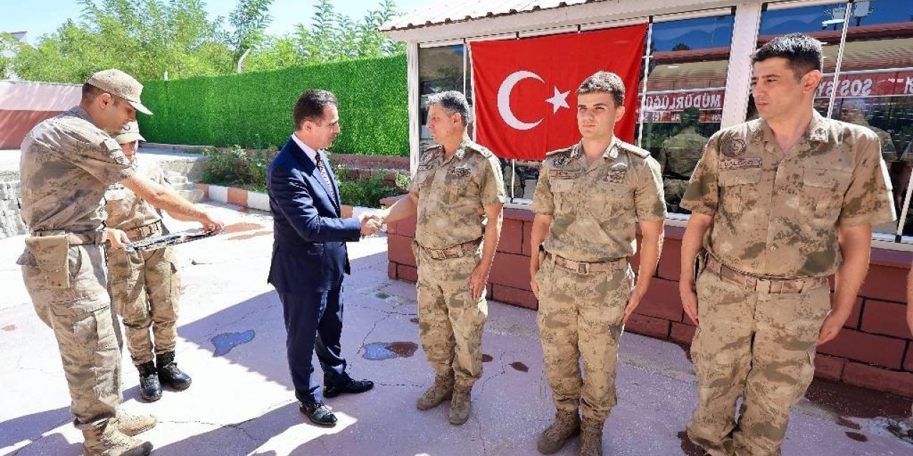 Bitlis İl Jandarma Komutanlığı’nda rütbe töreni