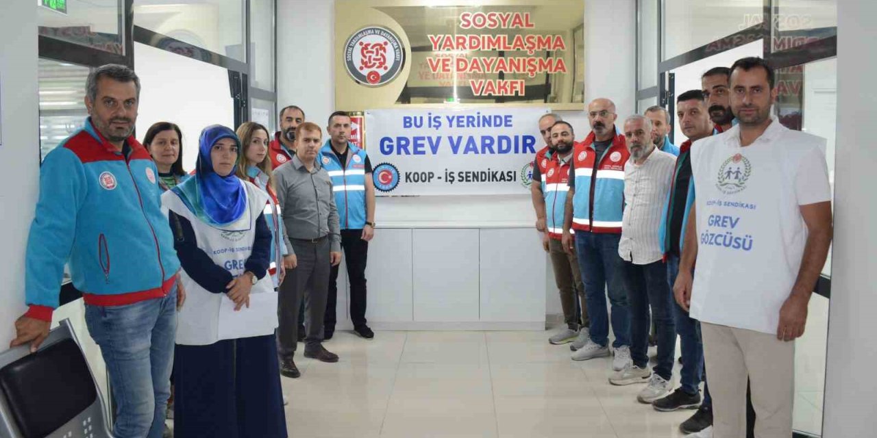 Tatvan SYDV çalışanları greve başladı