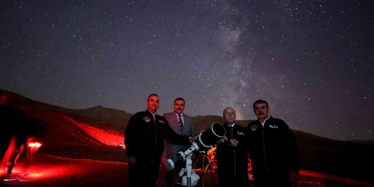 Sanayi ve Teknoloji Bakanı Mehmet Fatih Kacır; "Türkiye uzay biliminde, uzay teknolojilerinde mesafe kat ediyor"