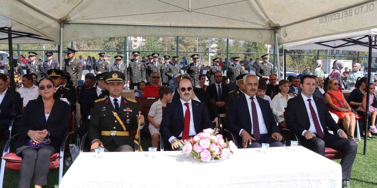 Oltu’da 30 Ağustos coşkusu: Zafer Bayramı’nın 103’ncü yıldönümü coşkuyla kutlandı