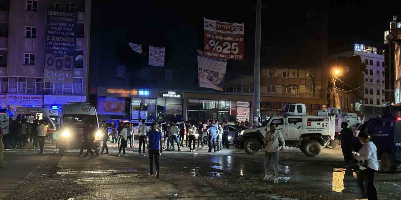 Yüksekova’da iki grup arasında kavga: 1 yaralı