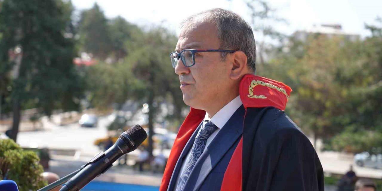 Başsavcı Adem Aydemir; "Tarafımız şüphesiz hak ve adaletten yana olmalıdır"