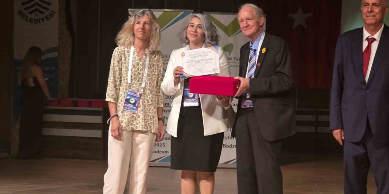 Prof. Dr. Canbay, ‘Onur Ödülü’ne layık görüldü