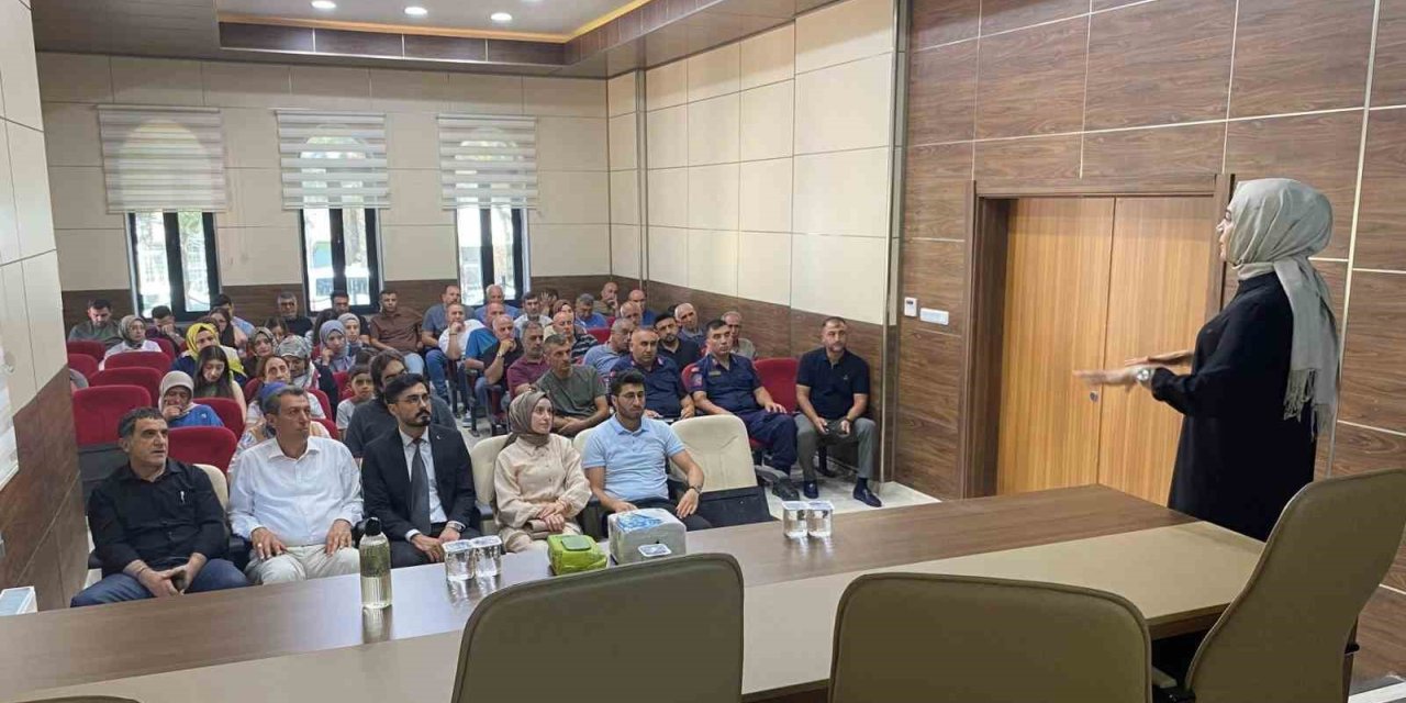 Elazığ’da ’Aşı Karşıtlığı’ konulu  konferans