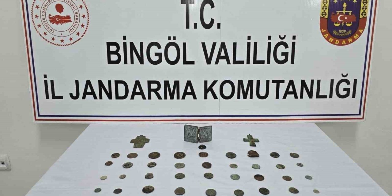 Bingöl’de jandarma ekipleri tarihi eser objeler ele geçirdi