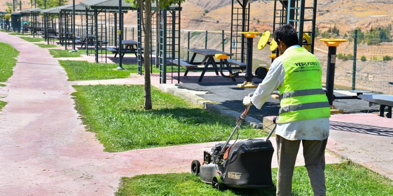 Parklarda yenileme çalışmaları vatandaşlardan tam not aldı