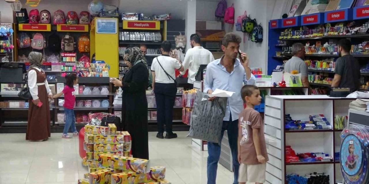 Van’da okul öncesi kırtasiyelerde hareketlilik başladı