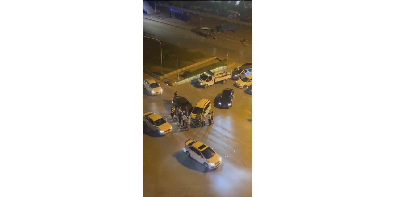 Muş’ta trafik kazası: Araçlarda maddi hasar oluştu