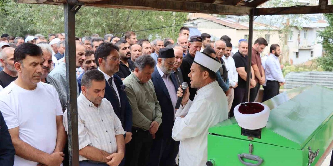 İş insanı Fuat Demir’in acı günü