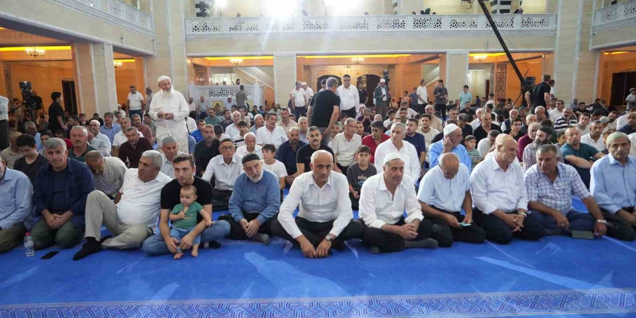 Muş’ta Mevlit Kandili dualarla idrak edildi