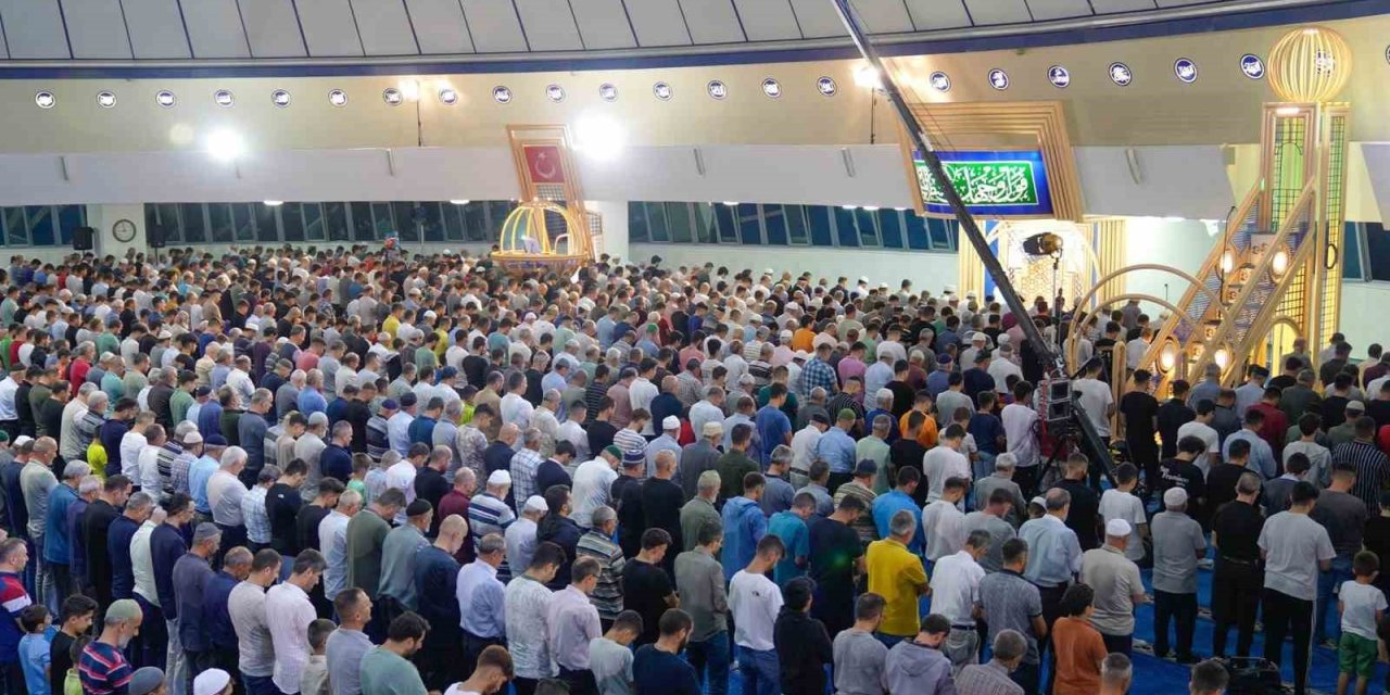 Mevlit Kandili Erzincan’da dualarla idrak edildi