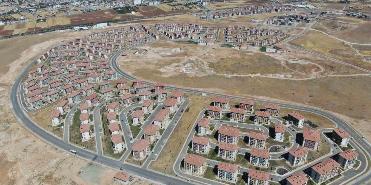 Bir şehir adeta baştan kuruldu: Elazığ’da 36 bin konut depremzedelere teslim edildi