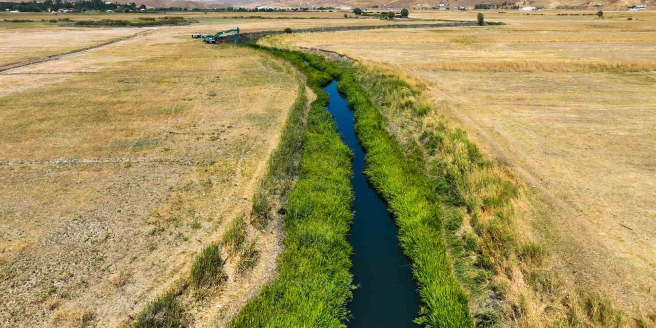 DSİ dereleri temizleyerek can ve mal güvenliğini sağlıyor