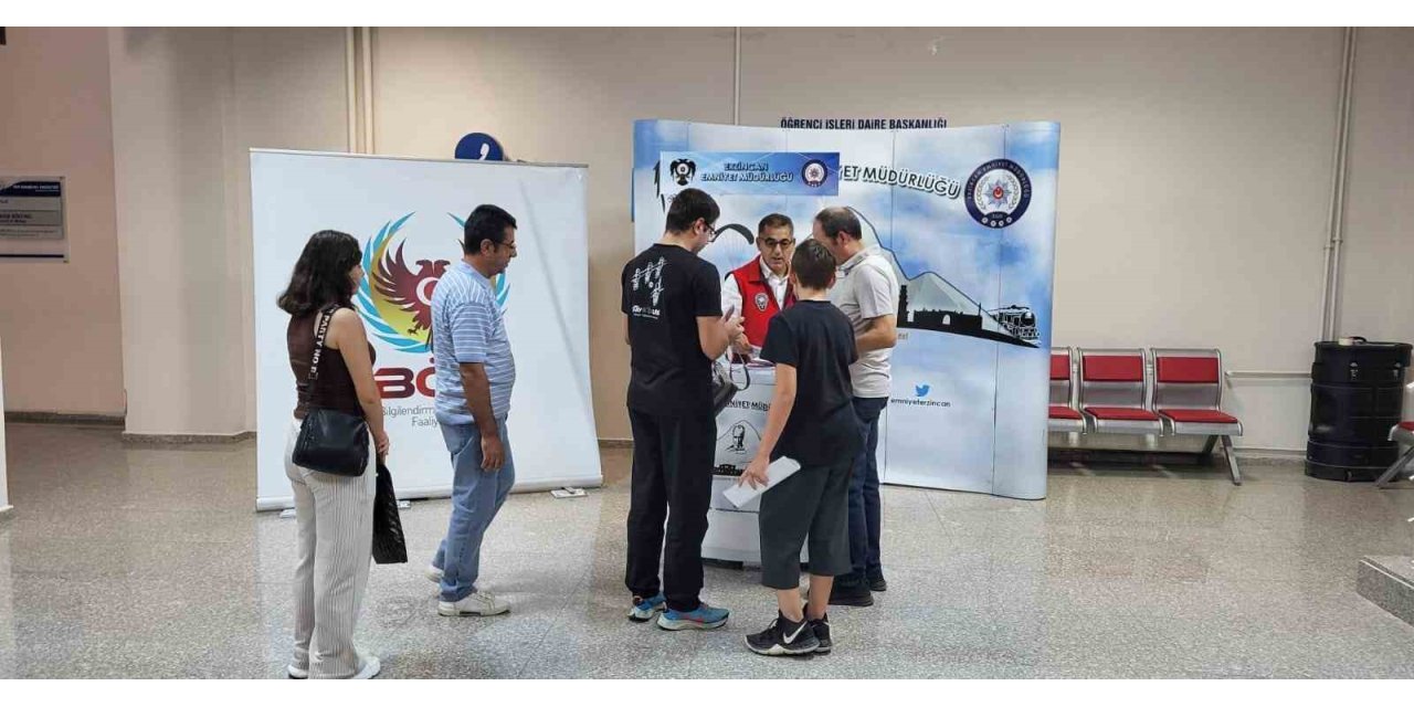 TEM ekipleri üniversiteli gençleri bilgilendirdi