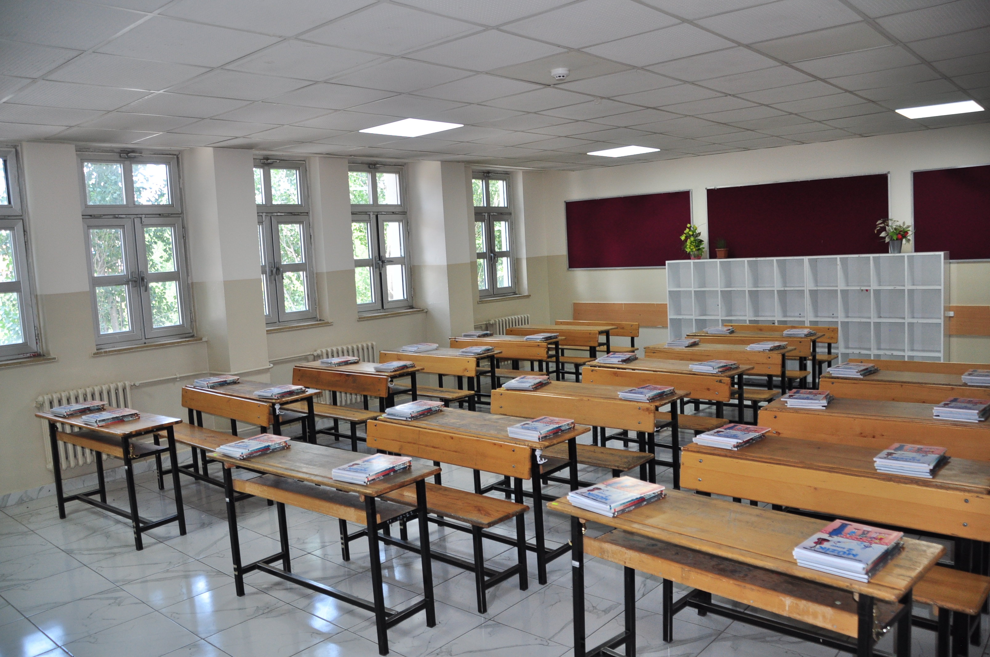 Özel okullarda kitap parası alınmayacak