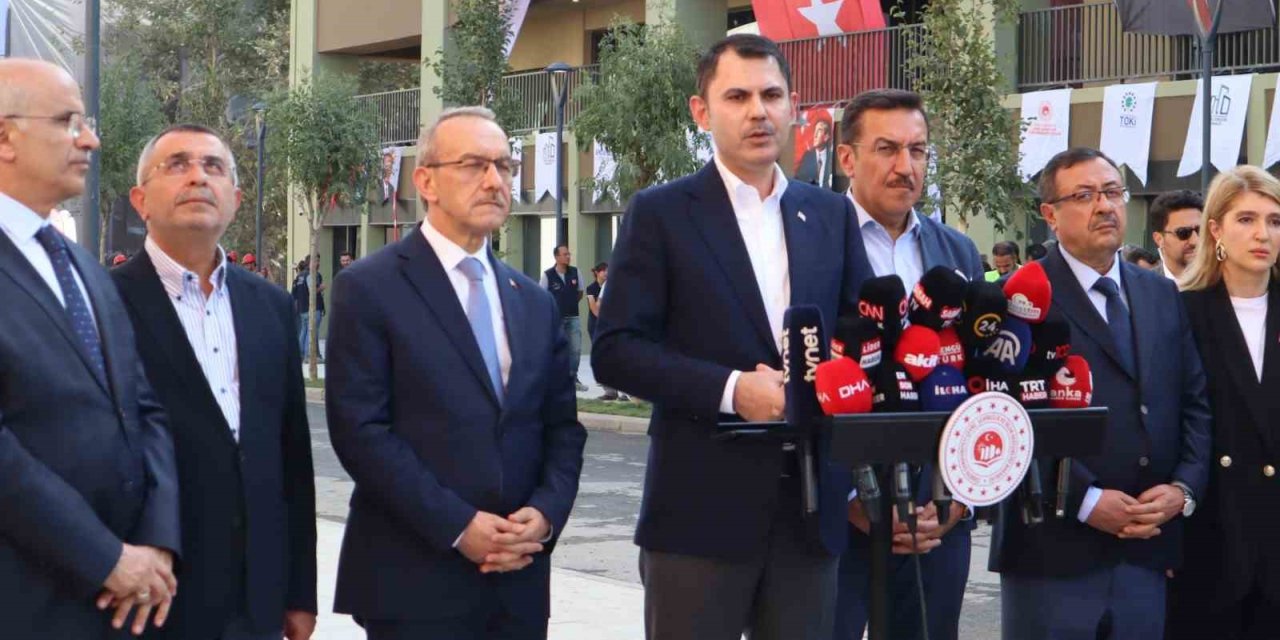 Bakan Kurum: "Şehirlerimiz her alanda ayağa kalkıyor"