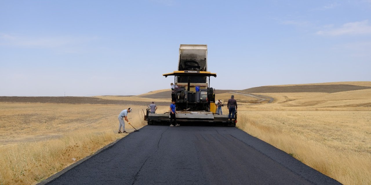 Ağrı’da 17 kilometrelik köy yolunda asfalt çalışması tamamlandı