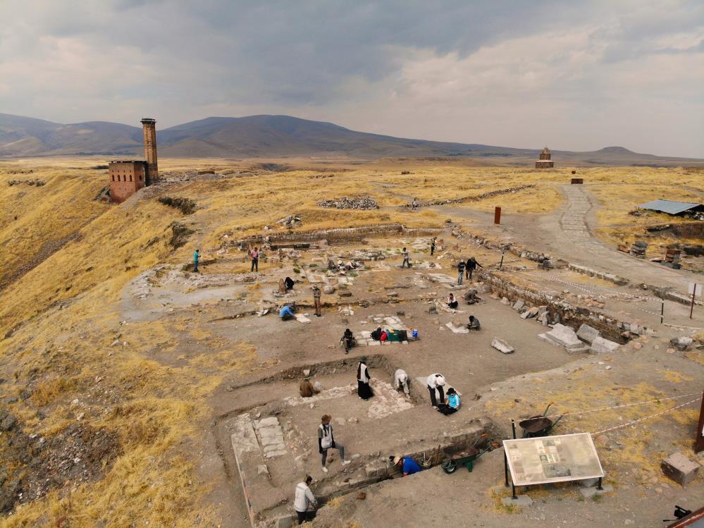 Kars Ani Ören Yeri’nde 7 bölgede kazı çalışması yapılıyor
