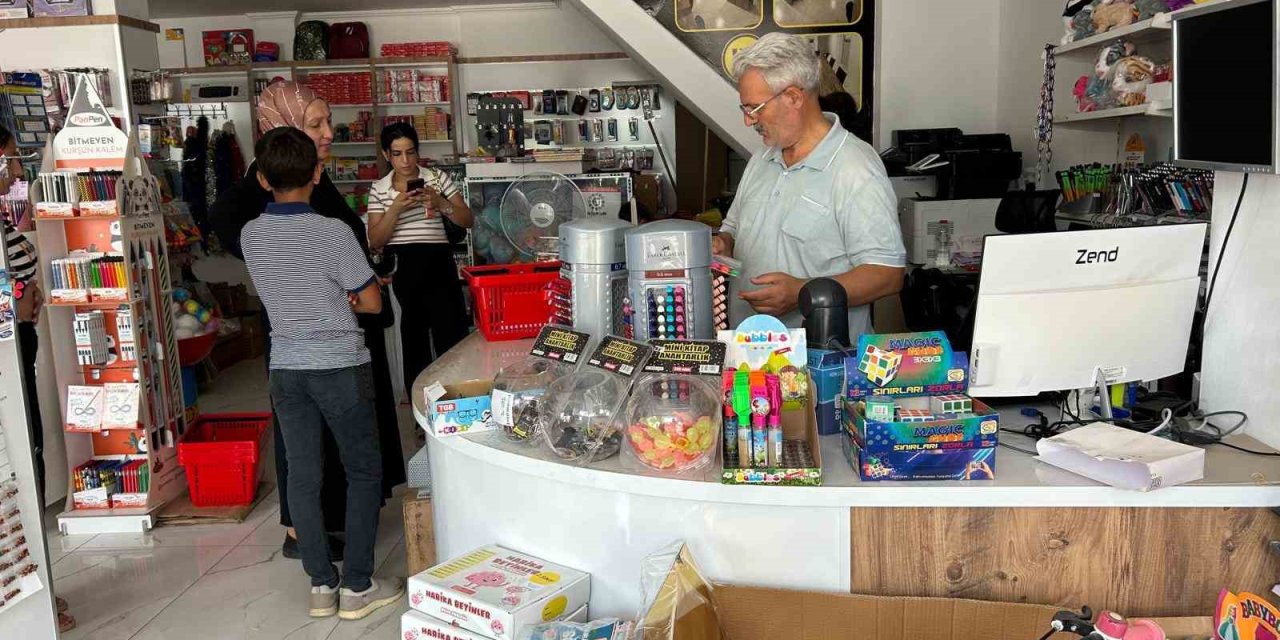 Bingöl’de okul öncesi kırtasiye yoğunluğu