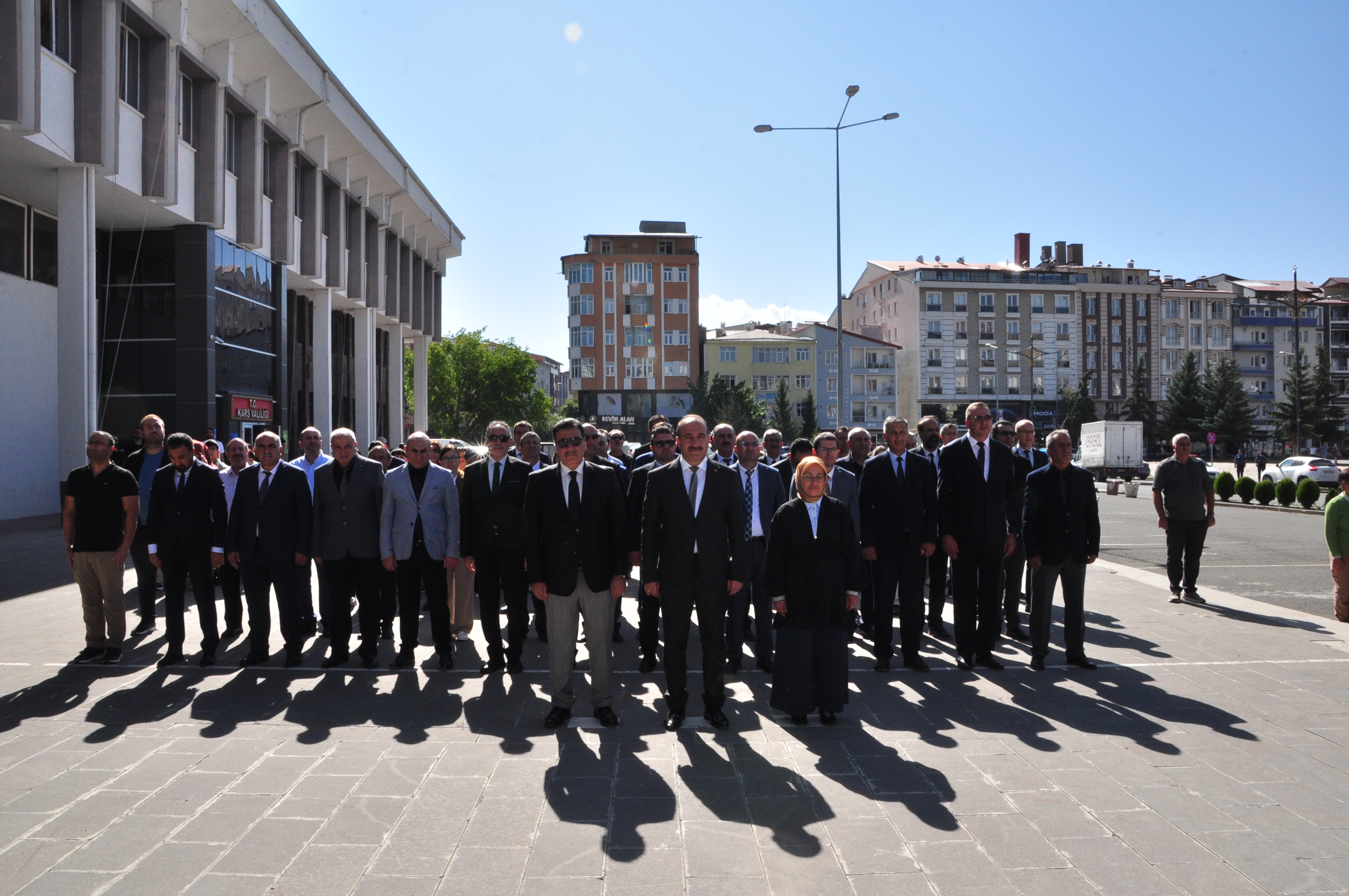 Kars'ta 2025-2026 eğitim öğretim dönemi çelenk töreniyle başladı