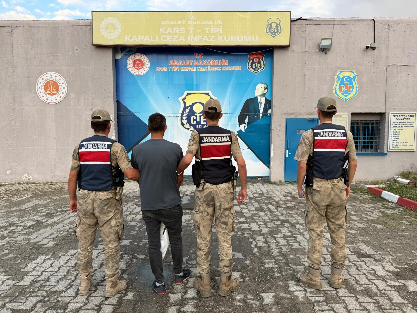 Kars’ta Çalınan 4 Büyükbaş Hayvan Jandarma Tarafından Bulundu: 1 Kişi Tutuklandı