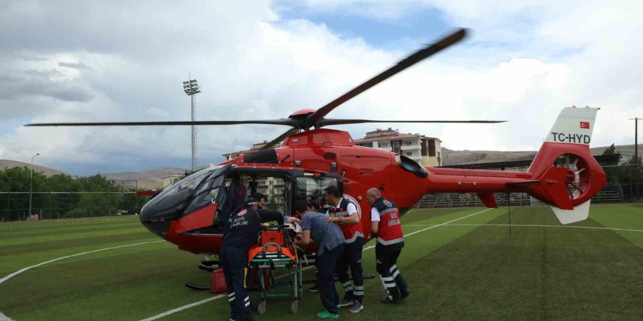 Malatya’da ambulans helikopter 72 yaşındaki hasta için havalandı