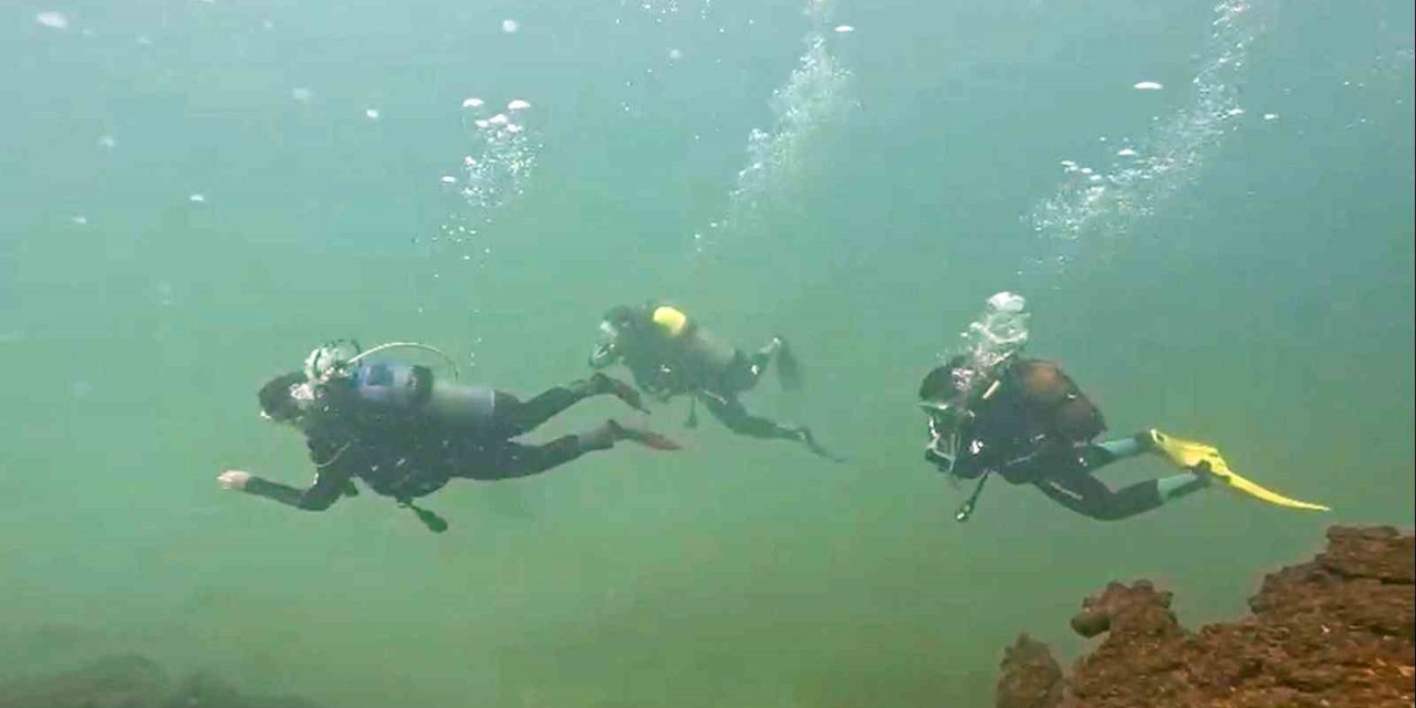 Van Gölü’nün altındaki zenginlik çocuklarla keşfediliyor