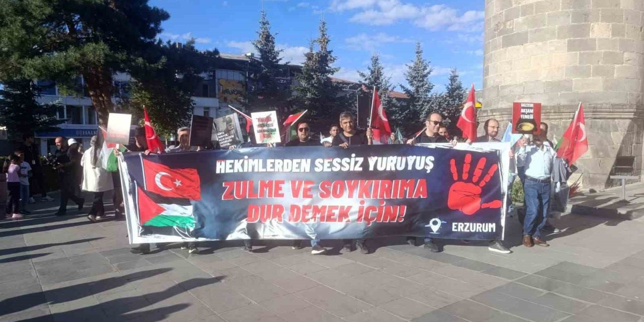 Sağlık çalışanları Gazze için yürüdü