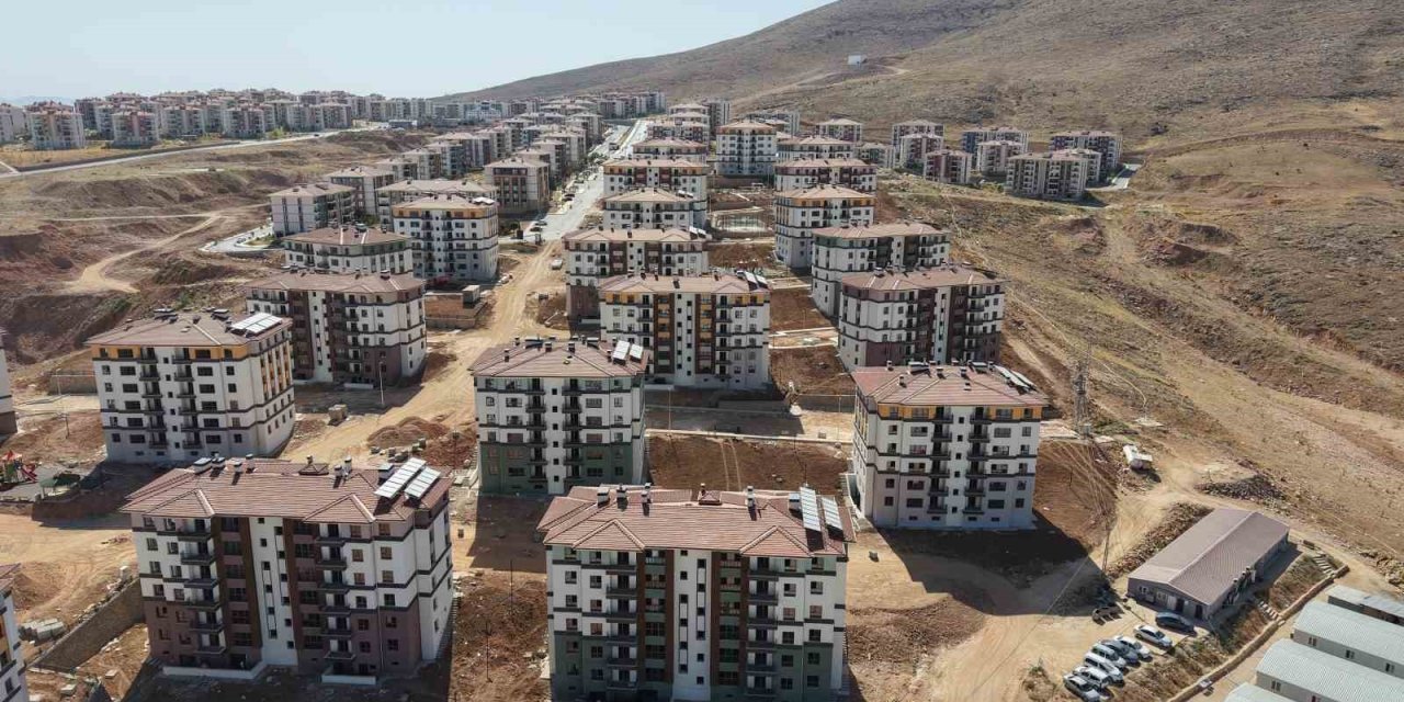 Elazığ’da deprem konutları yüzde 90 tamamlandı