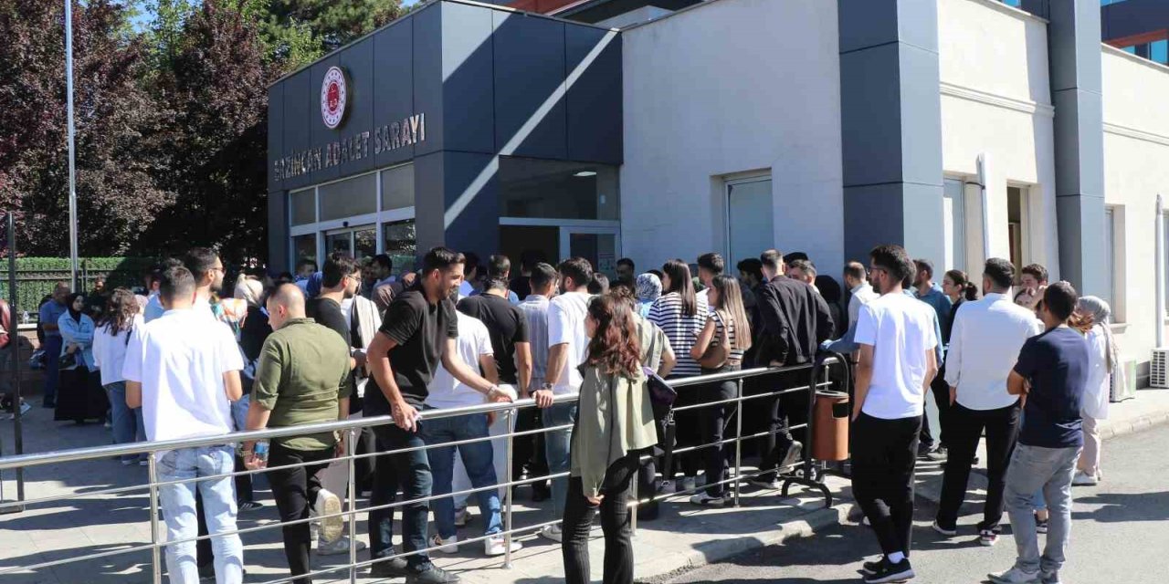 Erzincan Adliyesi’nde zabıt katipliği sınavı yoğunluğu