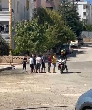 Elazığ’da motorcuyla çocukların renkli anları