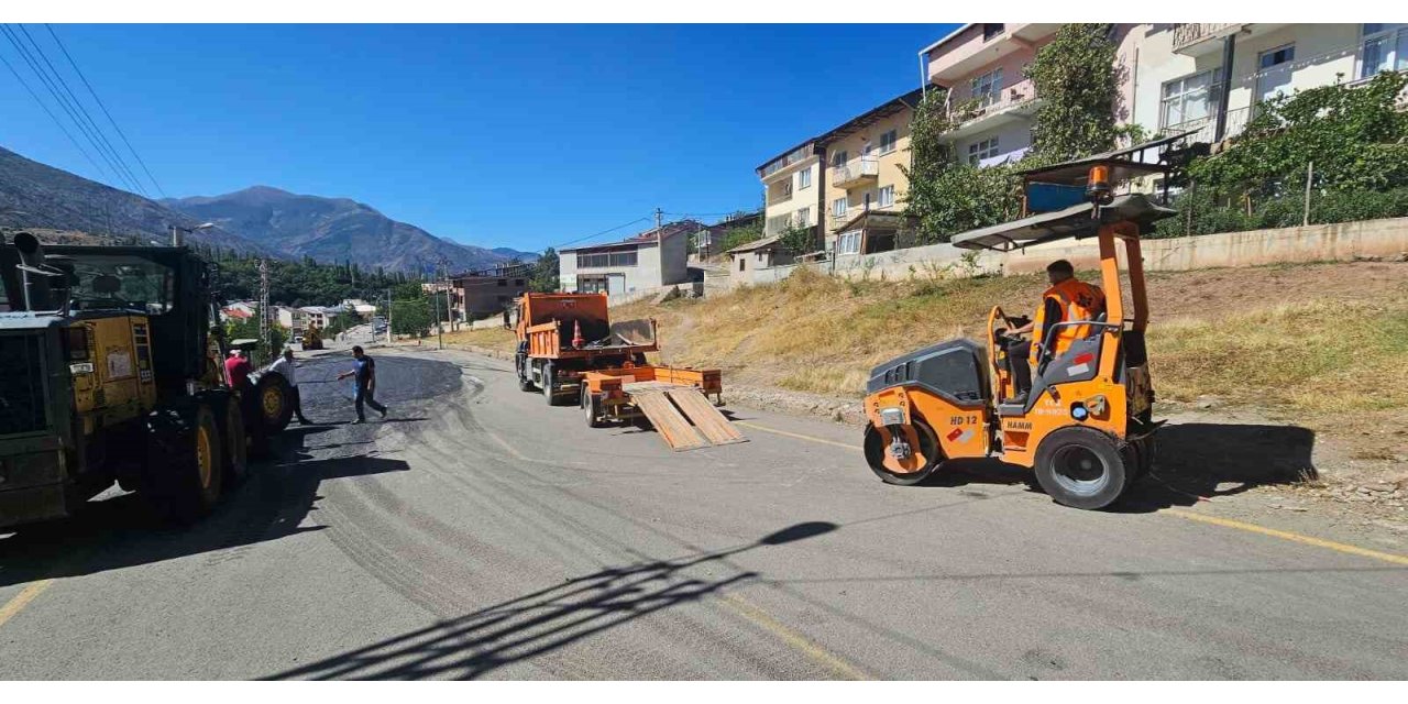 İspir’de heyelanlı bölgeye müdahale başladı