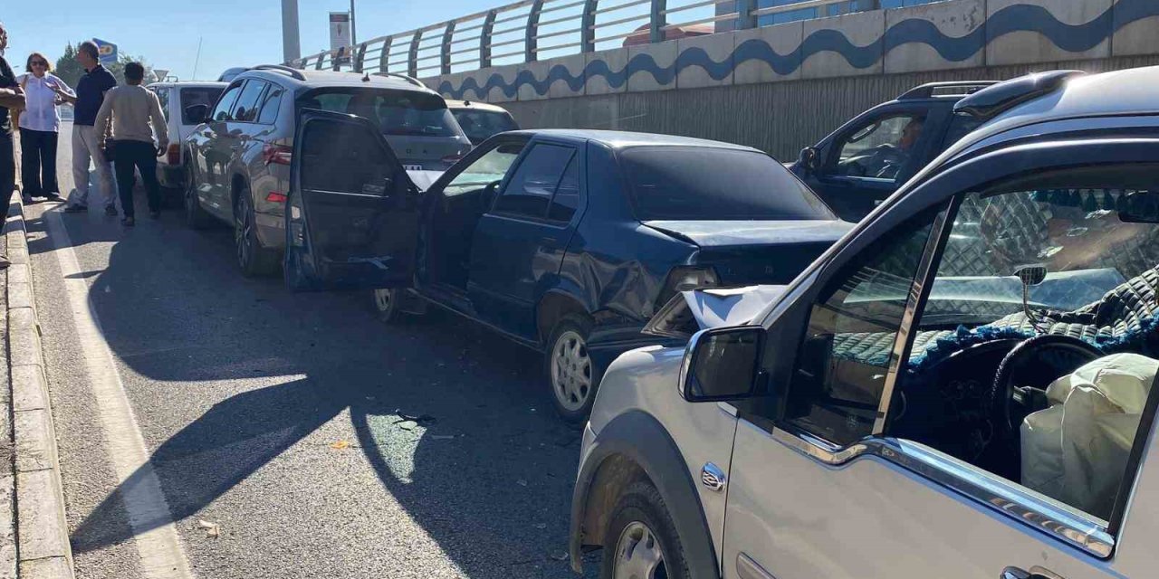 Elazığ’da zincirleme trafik kazası: 2 yaralı