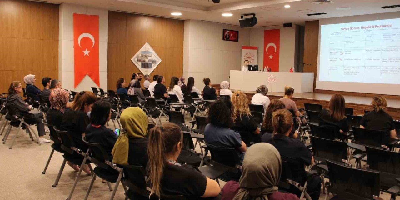 Elazığ’da sağlık çalışanlarına eğitim verildi