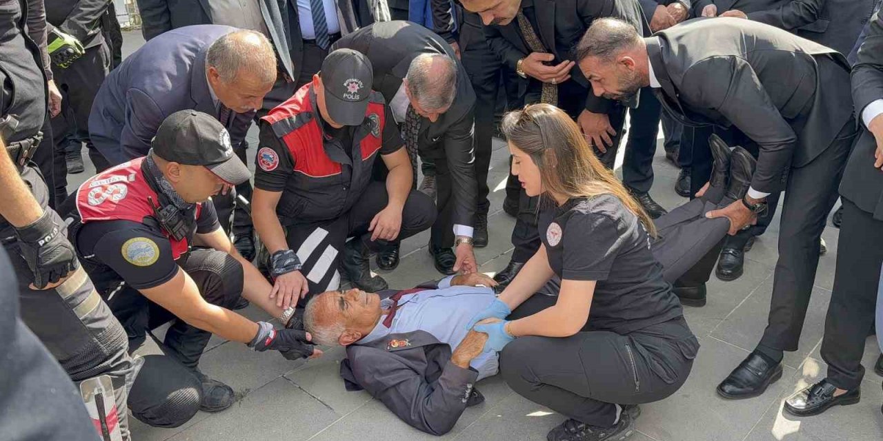 Gaziler Günü töreninde fenalaşan gazi hastaneye kaldırıldı