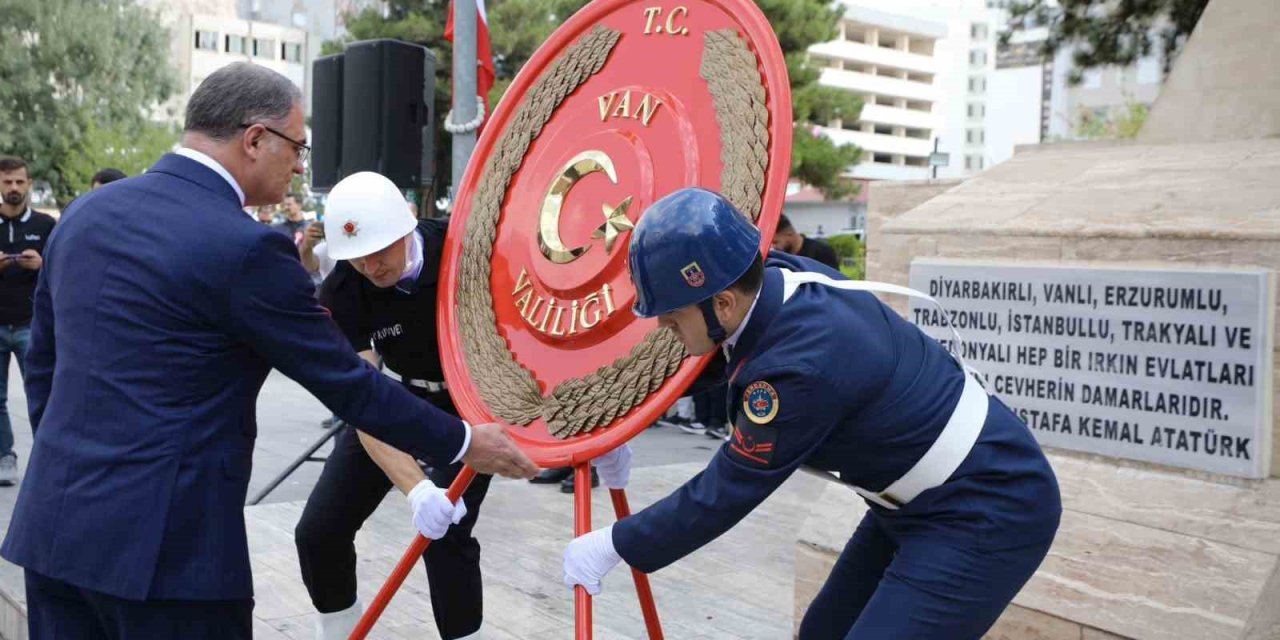 Van’da Gaziler Günü kutlandı