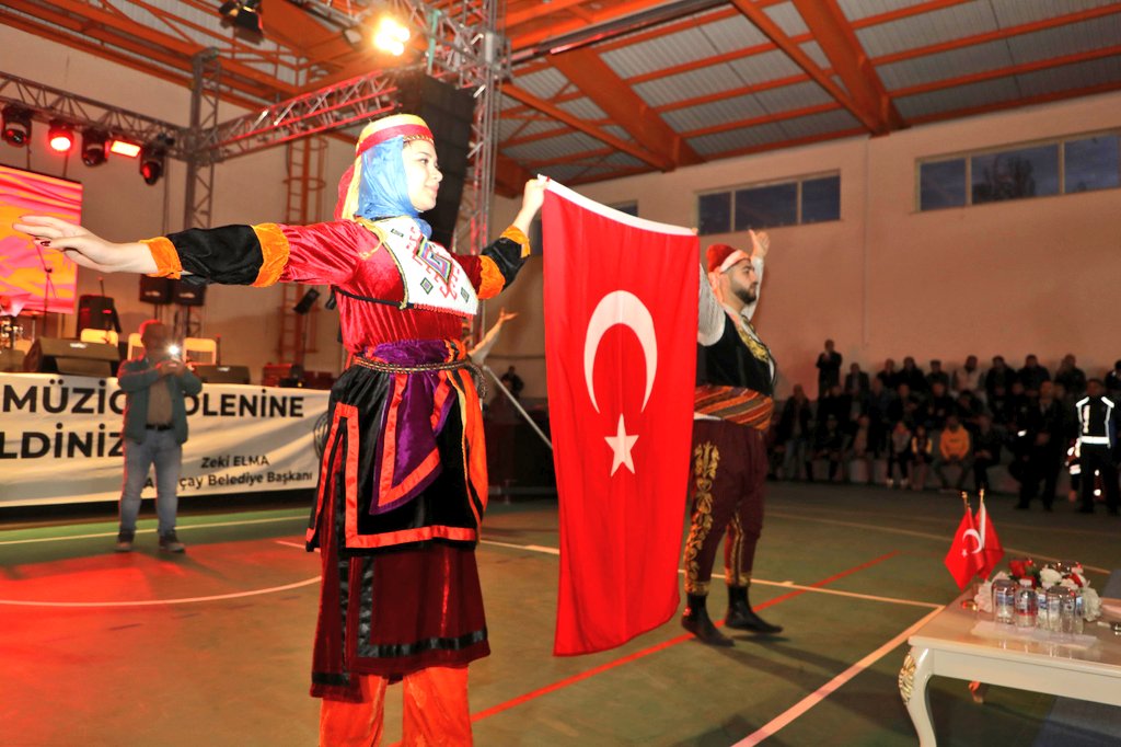 Arpaçay’da Aşıklar ve Halk Müziği Şöleni Düzenlendi