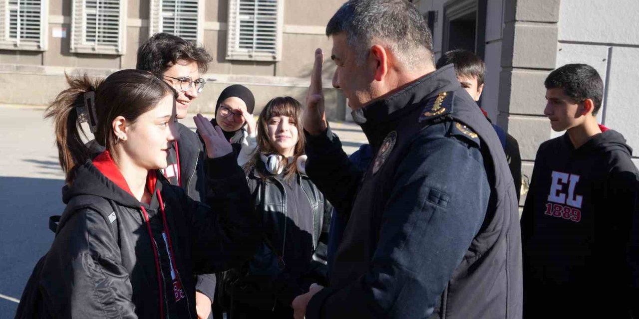 "Okullar bizim kırmızı çizgimiz"