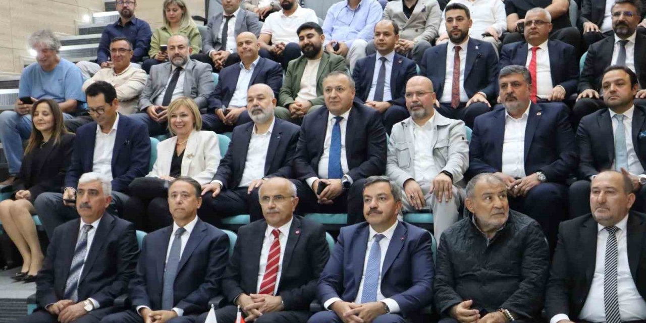 Malatya’da Kenan Işık Amfisi açıldı