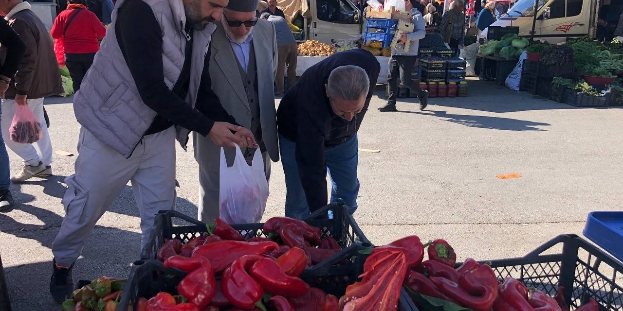 Pazarlarda salçalık biber hareketliliği