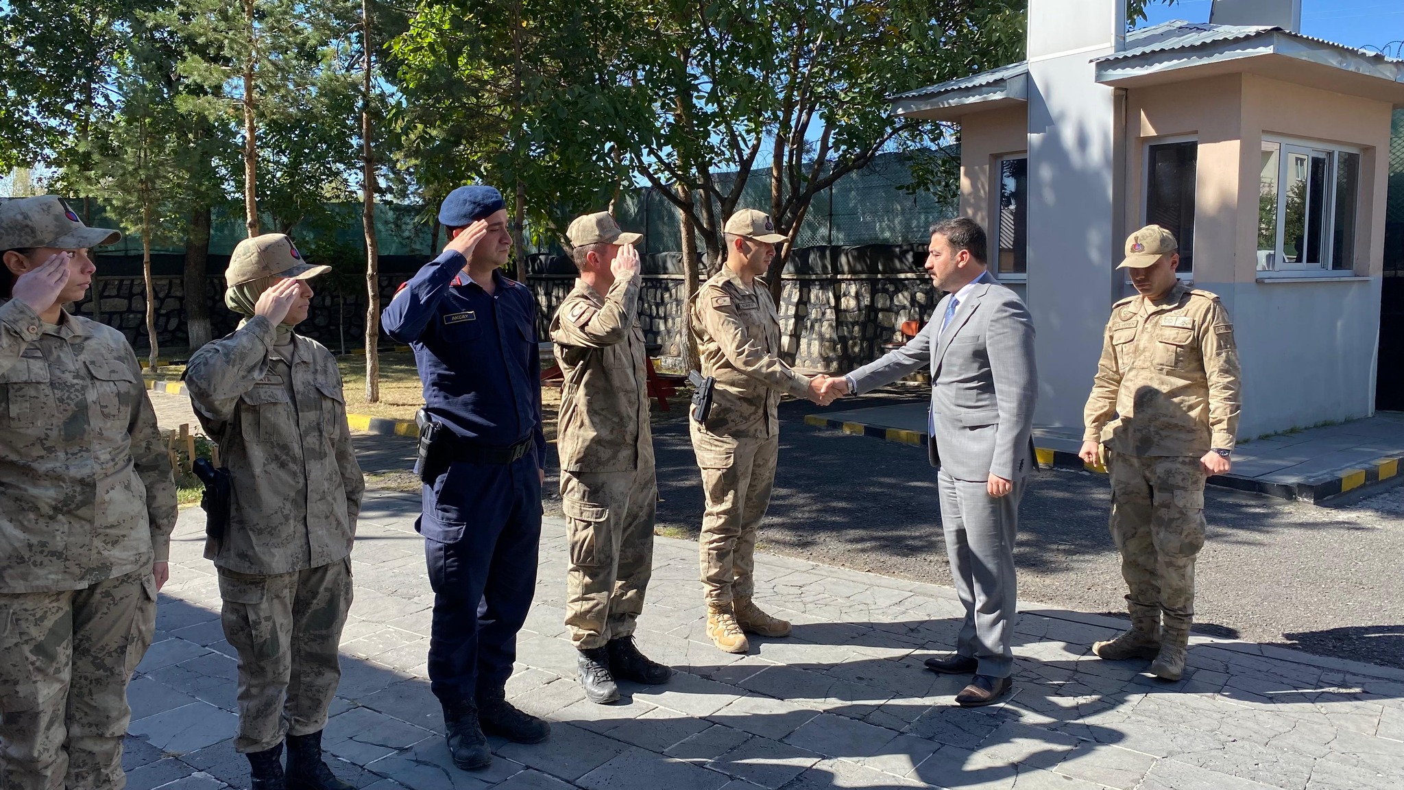 Kaymakam Akköz’den Jandarma ve Emniyete ziyaret